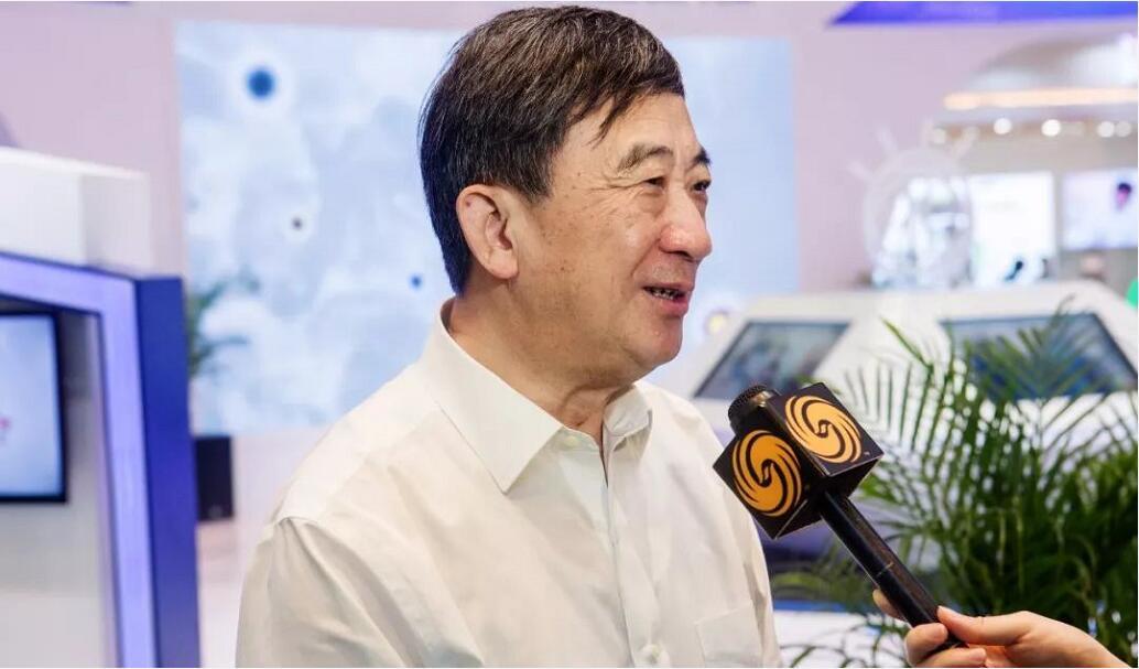 2025新澳门或香港正版免费挂牌及新澳门2025最新款免费,构建解答、专家解读解释与落实与警惕虚假宣传-全面释义、专家解读解释与落实