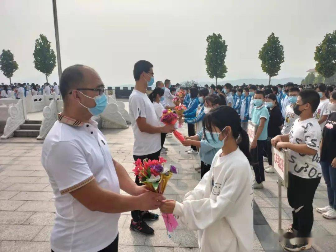 米東村最新領(lǐng)導(dǎo)