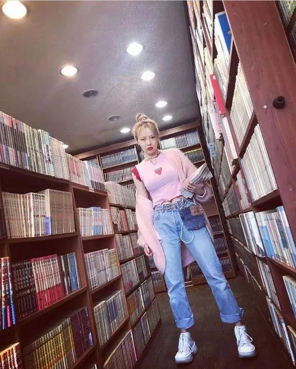 香奈兒最新美甲款式，時(shí)尚與優(yōu)雅的極致交融