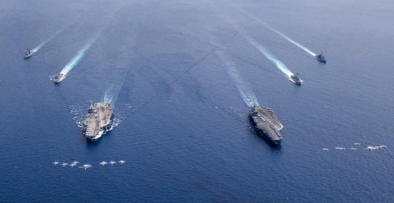 雙航母編隊展現(xiàn)中國海軍嶄新力量面貌