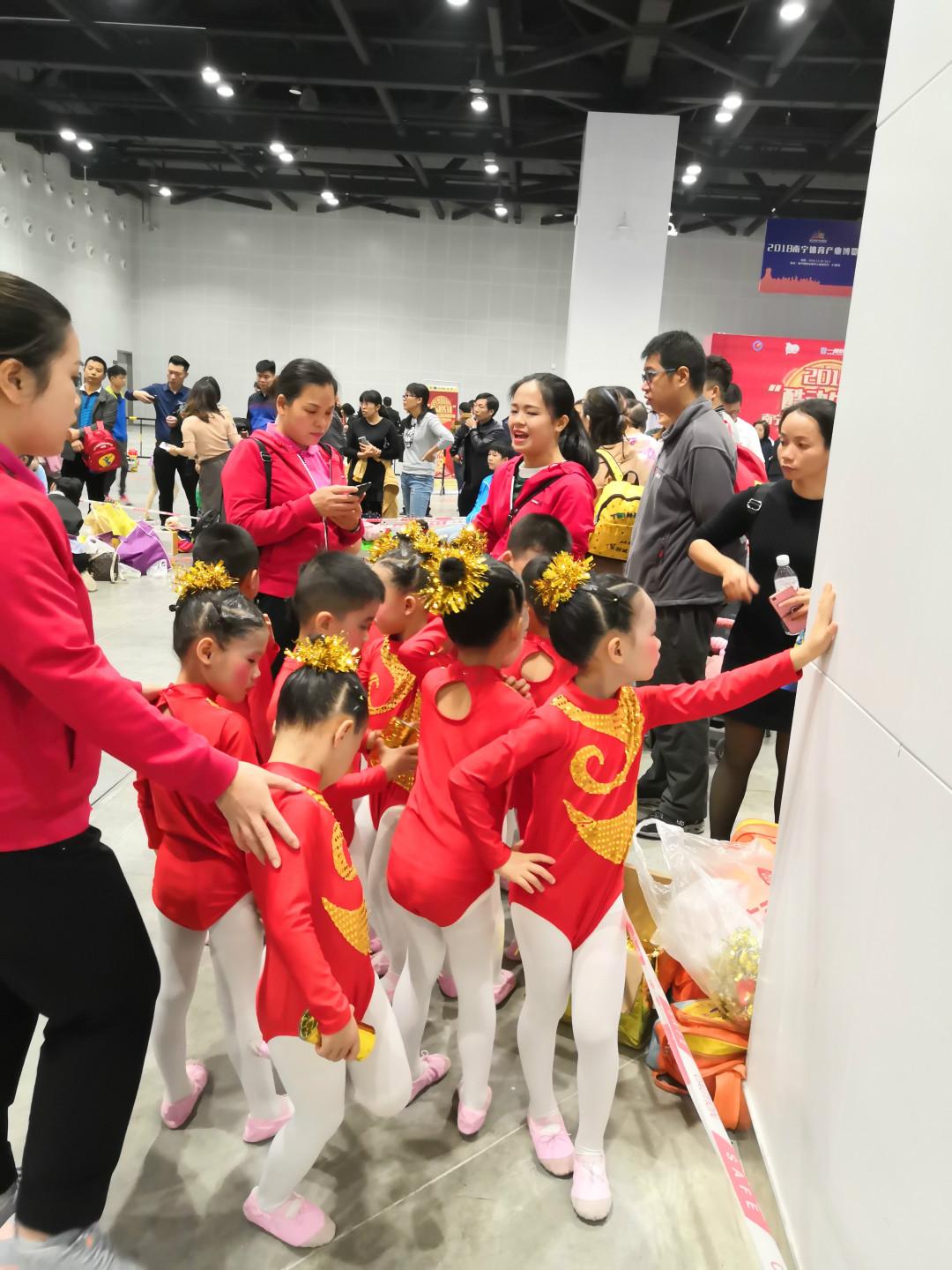 青春熱血，體育賽場(chǎng)上的青春盛宴